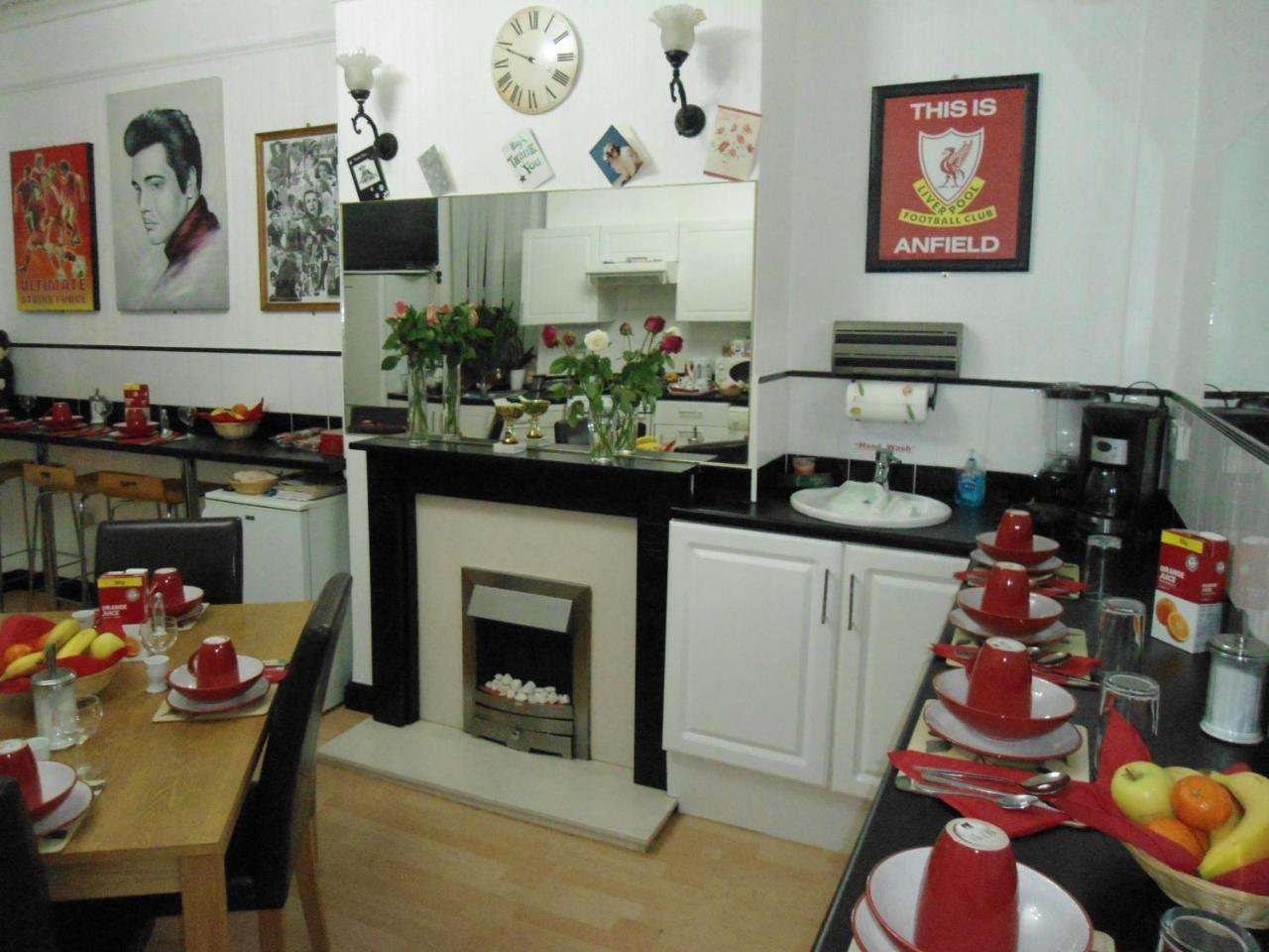 Liverpool Lodge 外观 照片