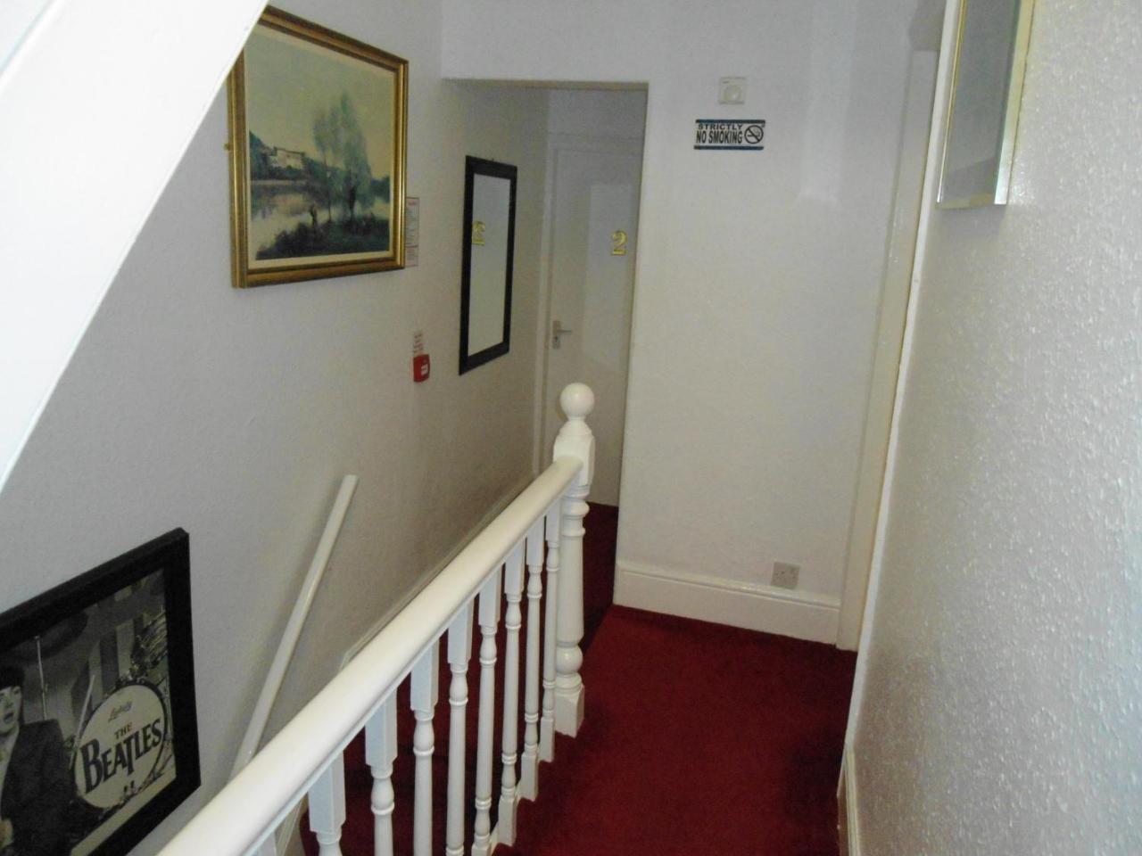 Liverpool Lodge 外观 照片